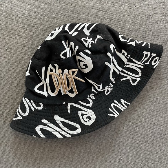 HTF Dior x Shawn Stussy Collab Graffiti Bucket Hat Black/White Reversible WOW - Picture 2 of 5